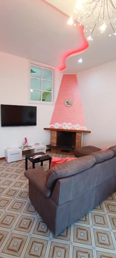 Il Borgo Bed & Breakfast อาเจโรลา ภายนอก รูปภาพ