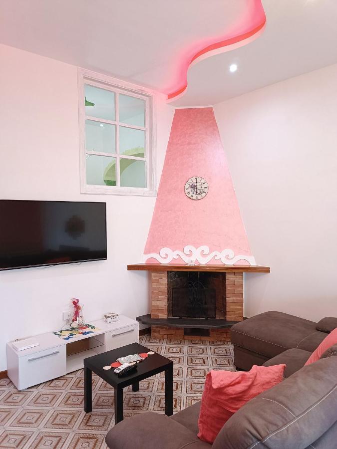 Il Borgo Bed & Breakfast อาเจโรลา ภายนอก รูปภาพ
