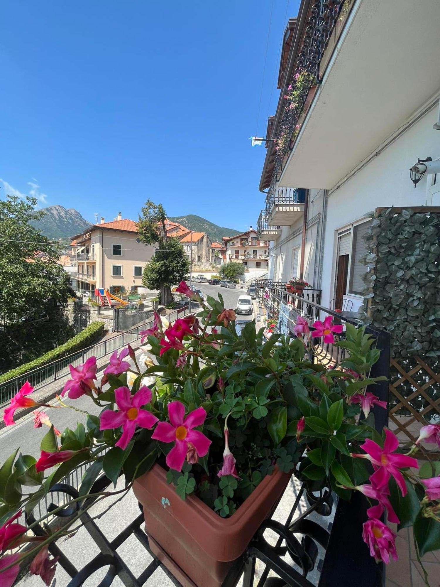 Il Borgo Bed & Breakfast อาเจโรลา ภายนอก รูปภาพ