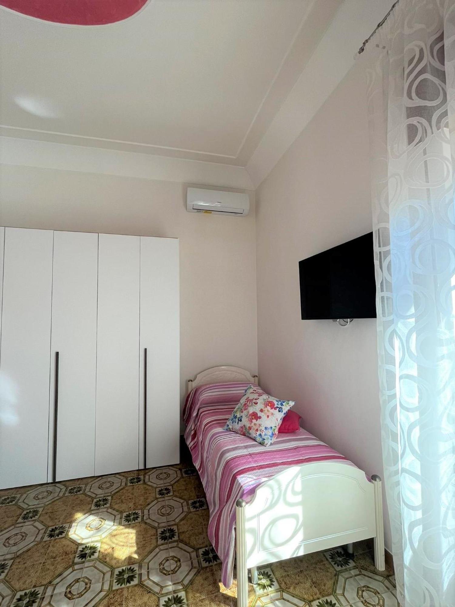Il Borgo Bed & Breakfast อาเจโรลา ภายนอก รูปภาพ