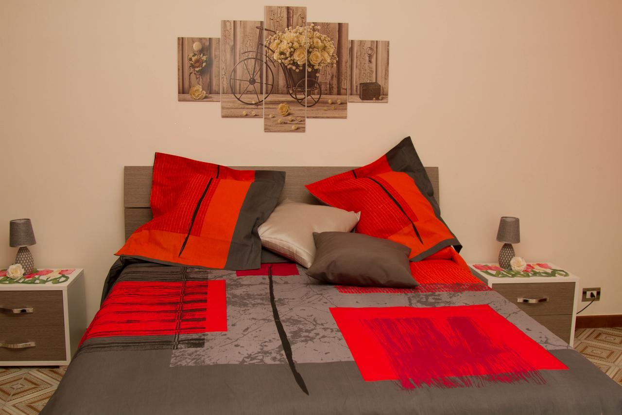 Il Borgo Bed & Breakfast อาเจโรลา ภายนอก รูปภาพ
