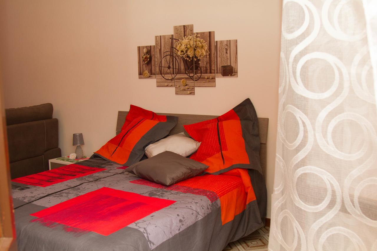 Il Borgo Bed & Breakfast อาเจโรลา ภายนอก รูปภาพ