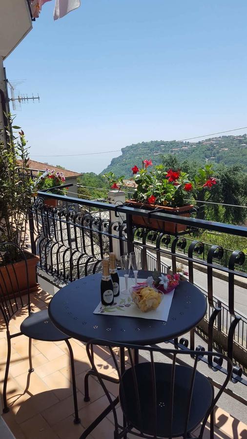 Il Borgo Bed & Breakfast อาเจโรลา ภายนอก รูปภาพ