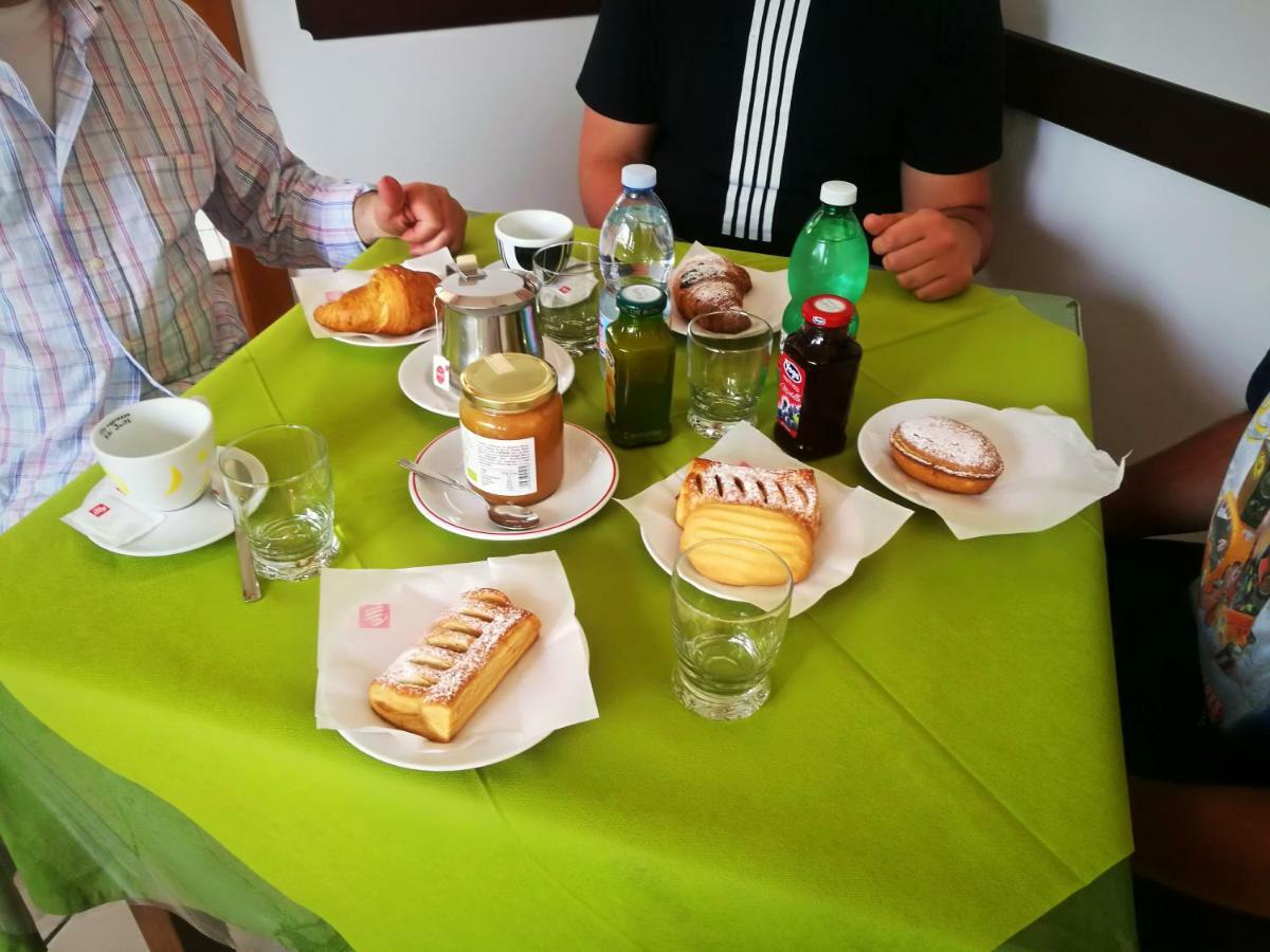 Il Borgo Bed & Breakfast อาเจโรลา ภายนอก รูปภาพ